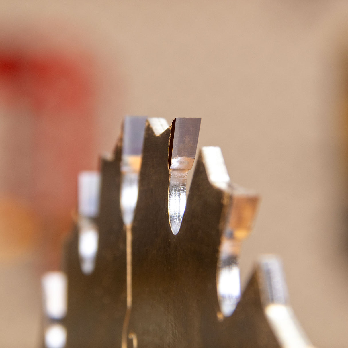 Closeup of ripping blade teeth.