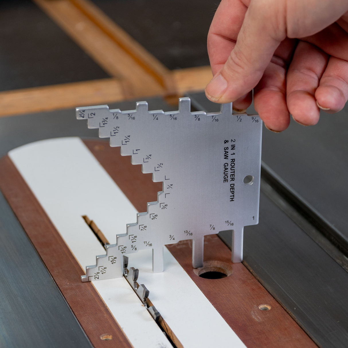 Medidor de profundidad combinado de hoja de sierra y broca para enrutador de Infinity Tools