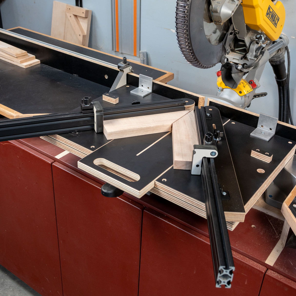 Plantilla de inglete angular fácil de Infinity Tools