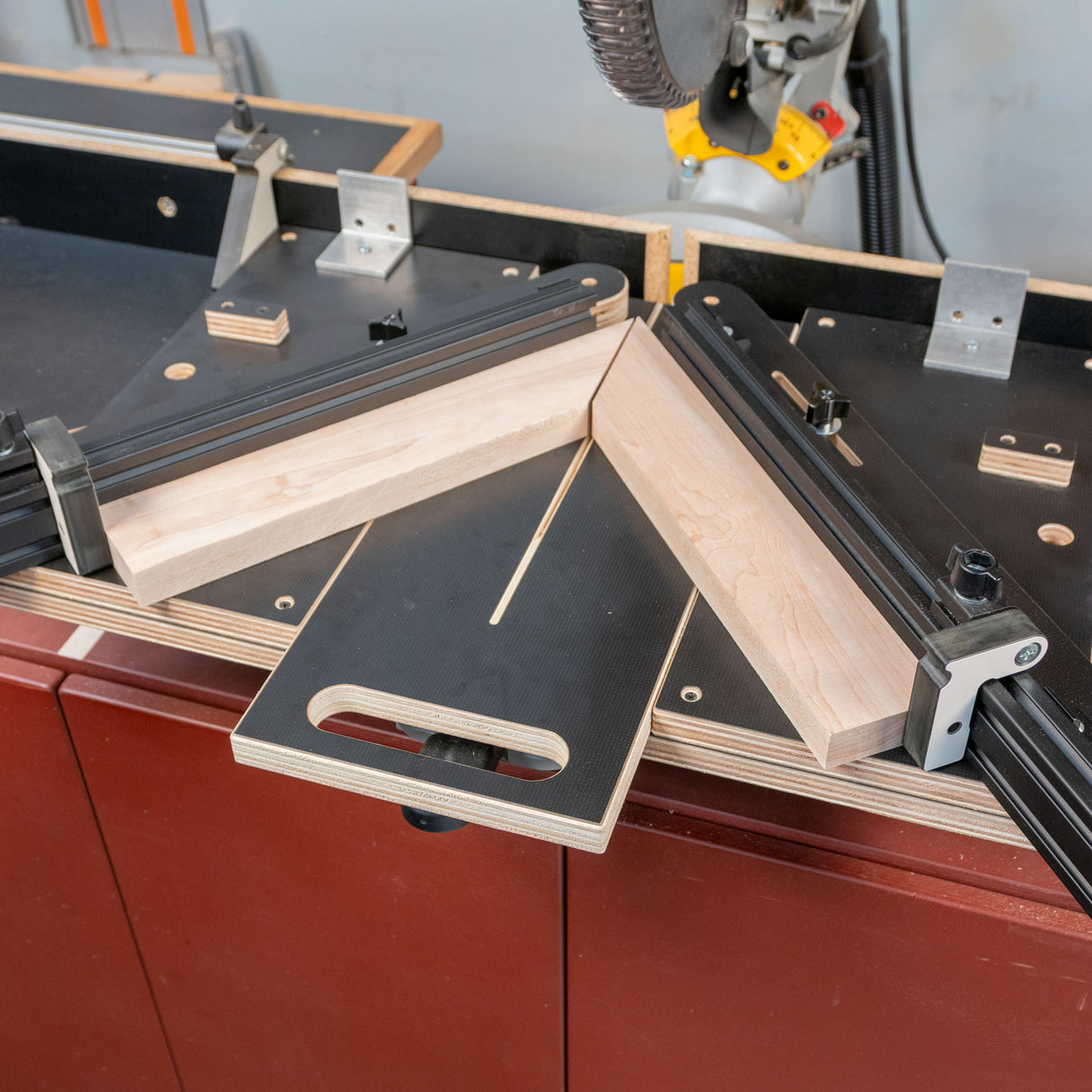 Plantilla de inglete angular fácil de Infinity Tools