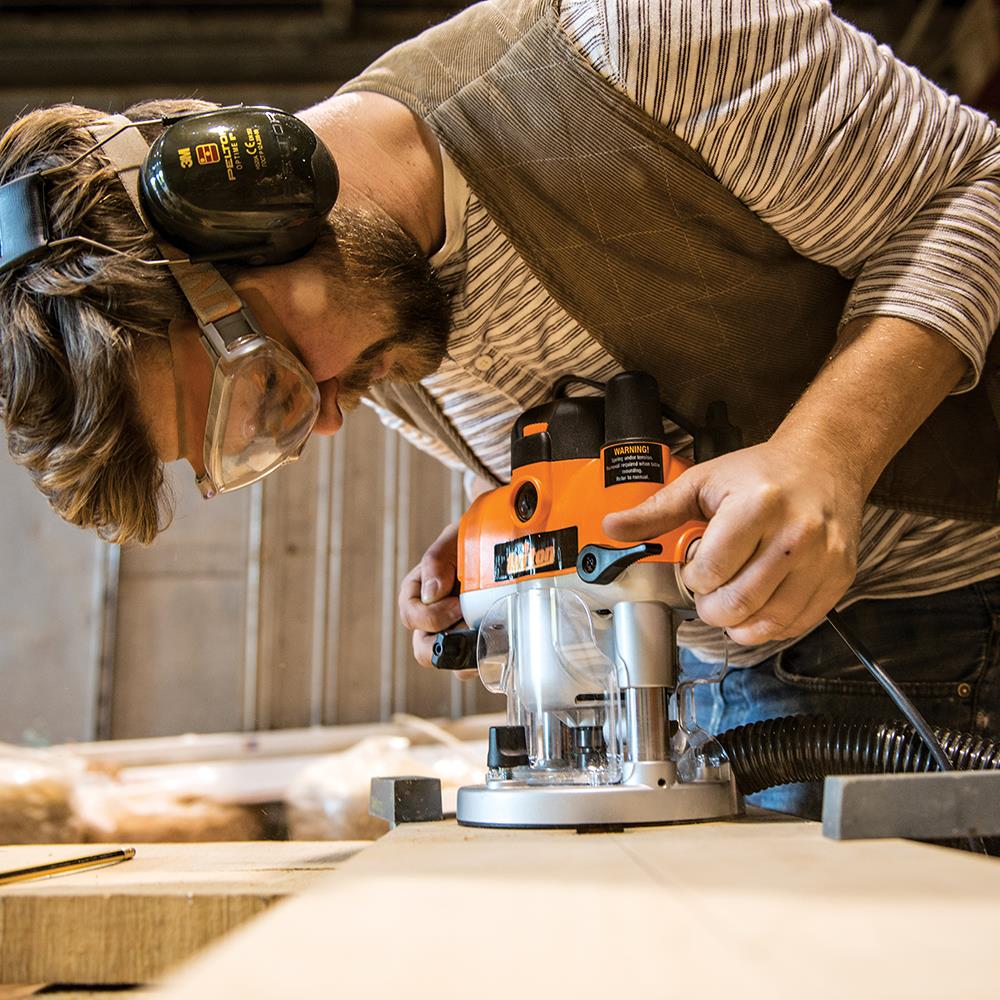 Triton 3-1/4 HP Dual Mode Precision Plunge Router (TRA001)