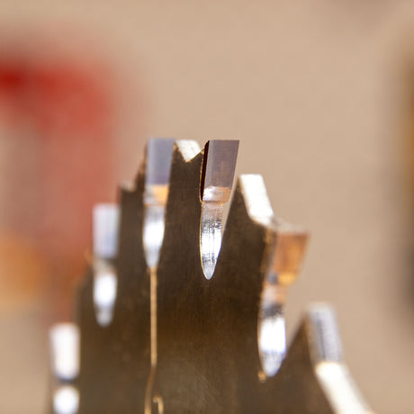Closeup of ripping blade teeth.