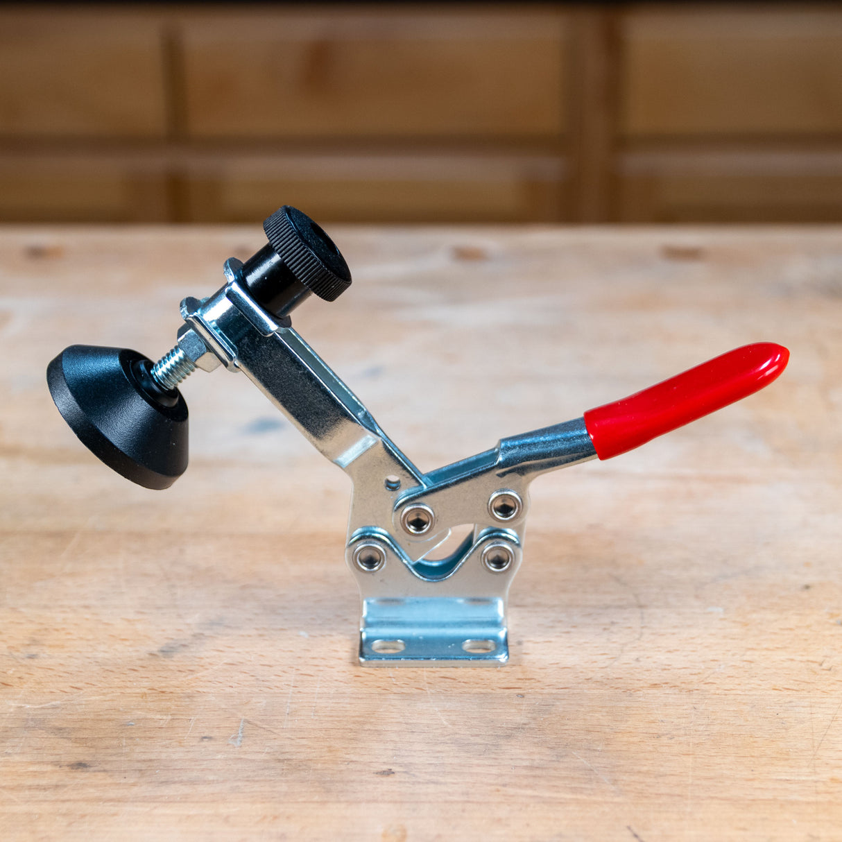 Abrazadera de palanca mediana Infinity Tools con perilla de ajuste rápido