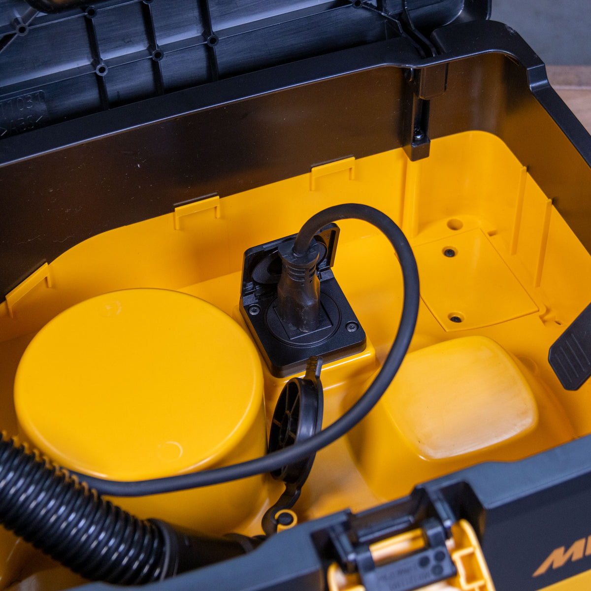 Mirka Dust-Free Sanding System GEN II with 5" DEROS II + DEXOS 1230