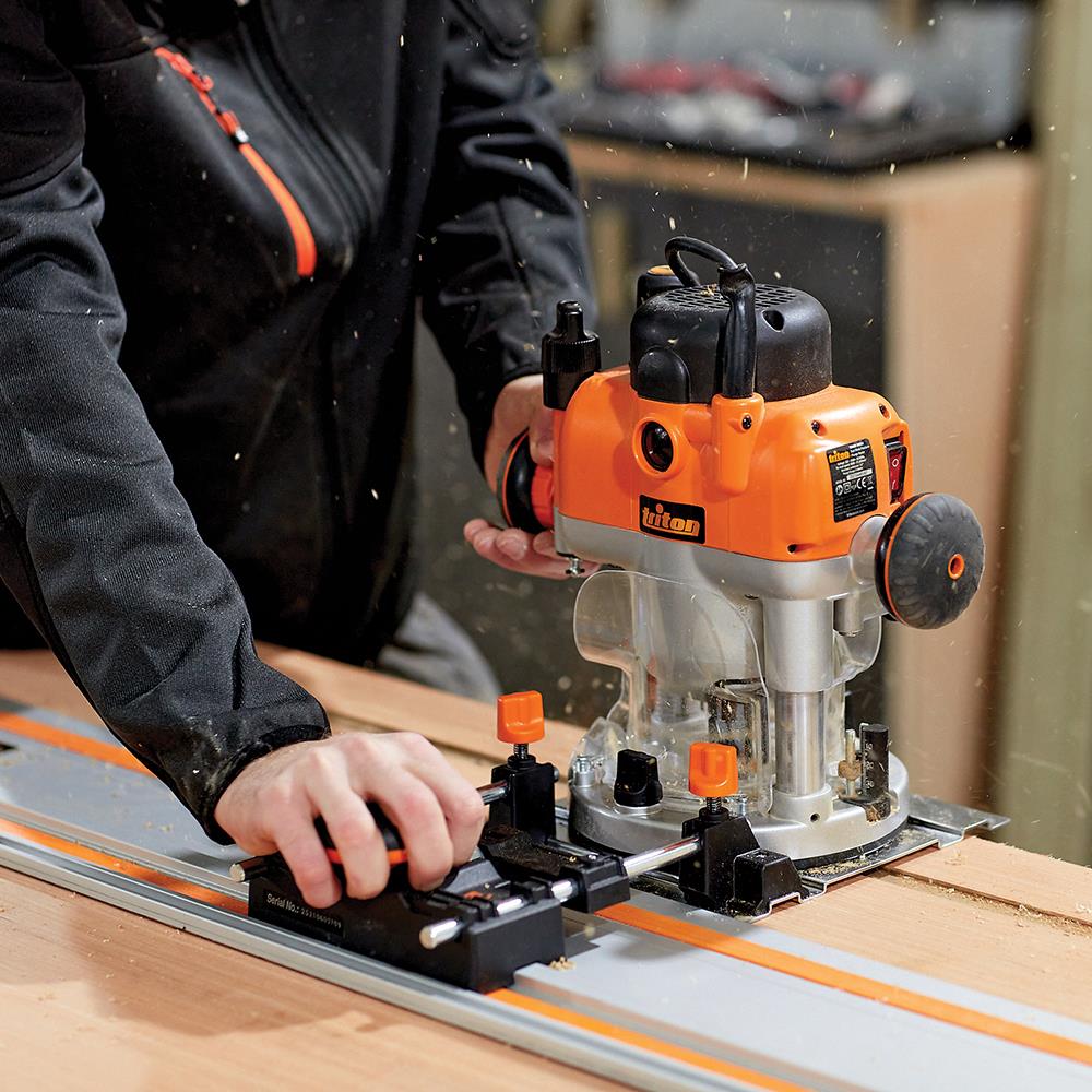 Triton 3-1/4 HP Dual Mode Precision Plunge Router